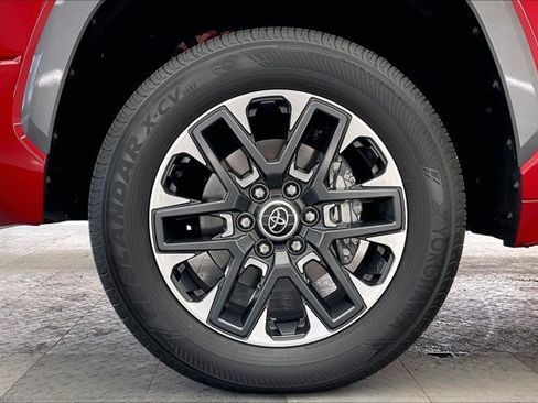 Used 2023 Toyota Tundra Limited image 8