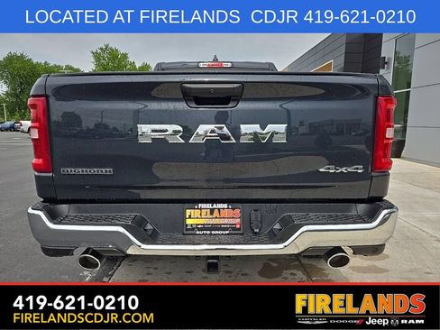 New 2026 RAM 1500 4x4 Crew Cab image 4