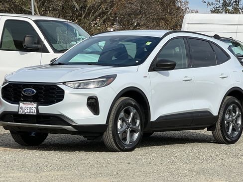 Used 2025 Ford Escape ST-Line w/ Tech Pack #1 image 8