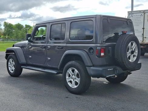Used 2022 Jeep Wrangler Unlimited Sport w/ Sun And Sound Package AWD/4WD image 7
