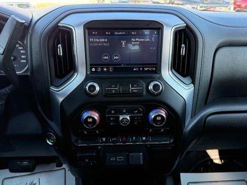 Used 2022 GMC Sierra 2500 SLE w/ SLE Value Package; image 21