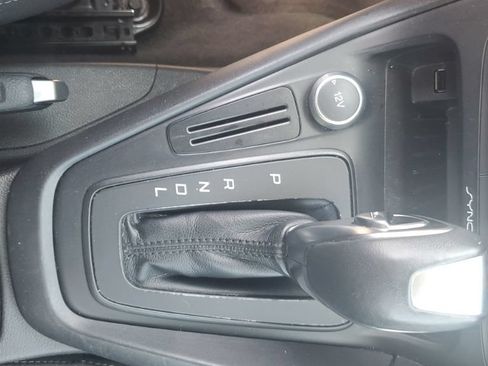 Used 2016 Ford Focus SE FWD image 15