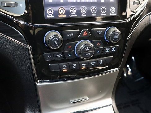 Used 2021 Jeep Grand Cherokee Limited AWD/4WD image 22