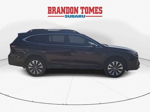 Used 2025 Subaru Outback Limited AWD/4WD image 10