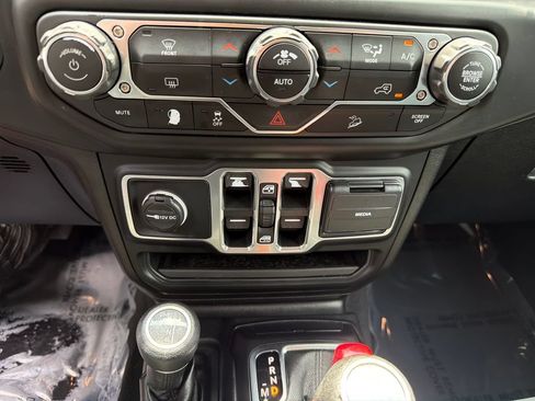 Used 2020 Jeep Wrangler Unlimited Sport S AWD/4WD image 27