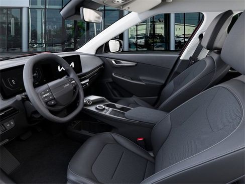 New 2025 Kia EV6 Light image 17