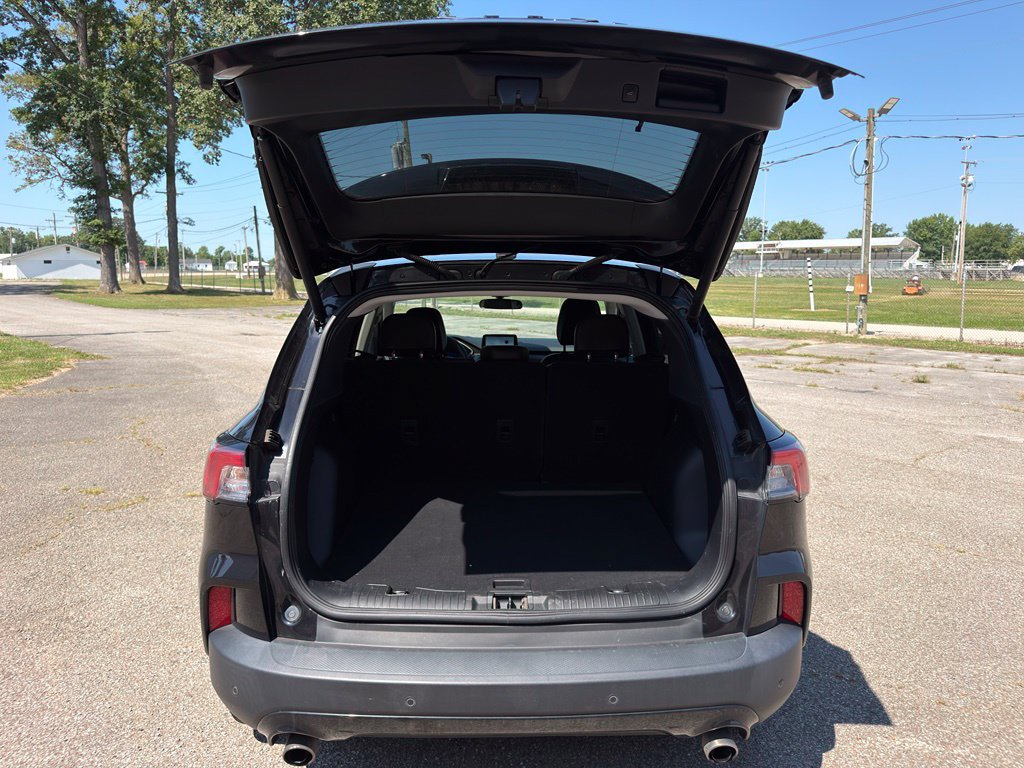 Used 2022 Ford Escape SEL w/ SEL Stealth AWD Package image 25