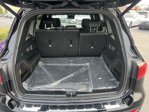 Used 2025 Mercedes-Benz GLB 250 image 34