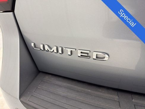 Used 2024 Ford Expedition Max Limited image 9