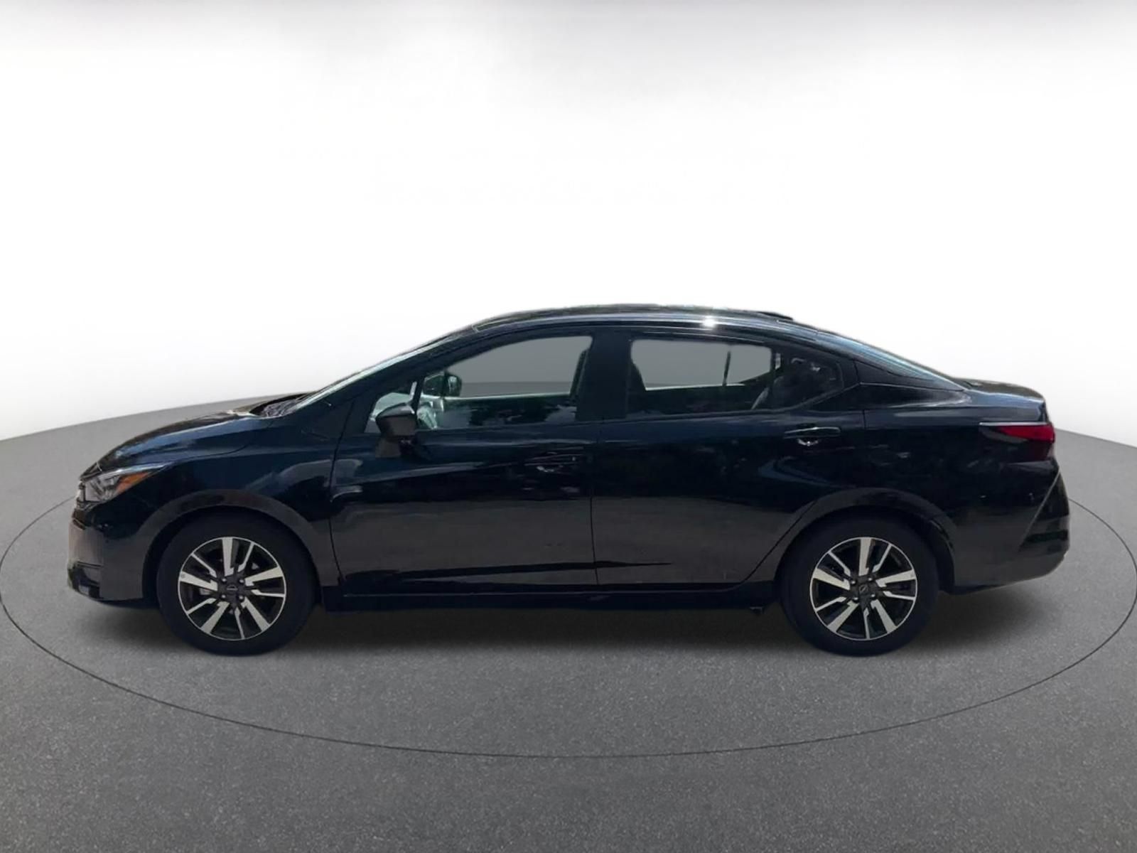 Used 2025 Nissan Versa SV FWD image 8