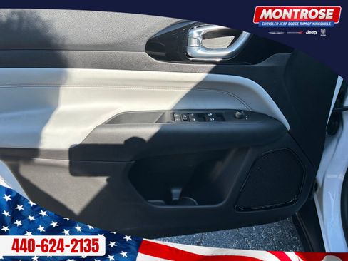New 2026 Jeep Compass Limited AWD/4WD image 11