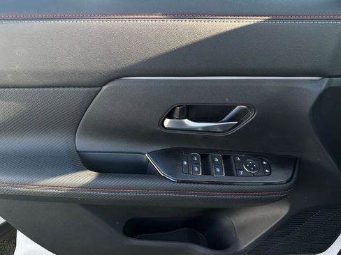 New 2026 Nissan Kicks SR w/ Cold Weather Package image 19