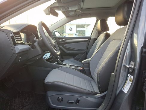 New 2026 Volkswagen Jetta SE FWD image 7