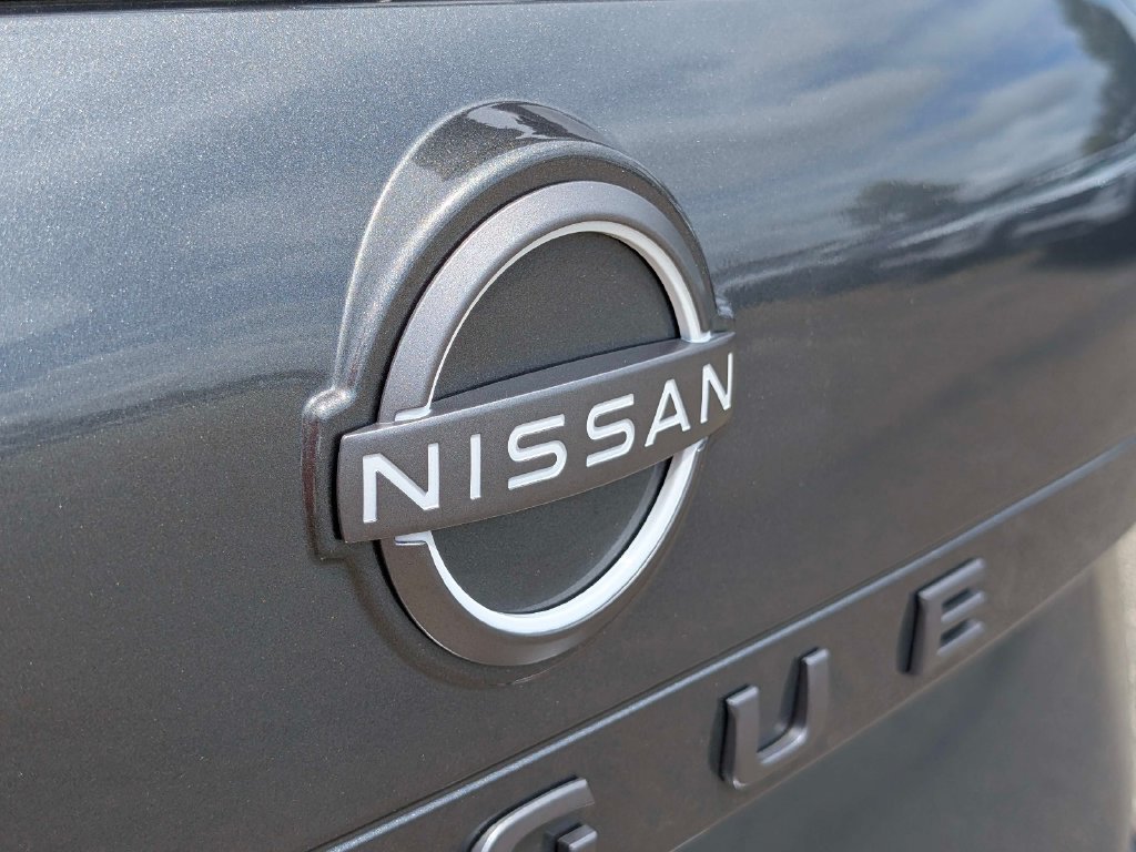 Certified 2026 Nissan Rogue SV FWD image 12