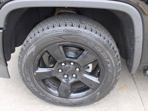 Used 2018 GMC Sierra 1500 4x4 Double Cab w/ Elevation Edition image 12