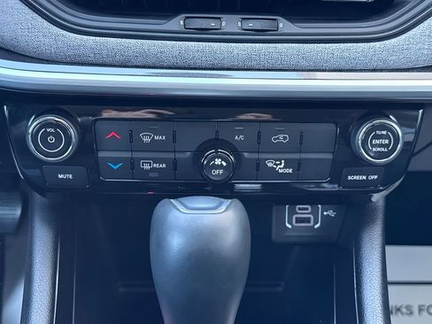 Used 2022 Jeep Compass Latitude AWD/4WD image 26