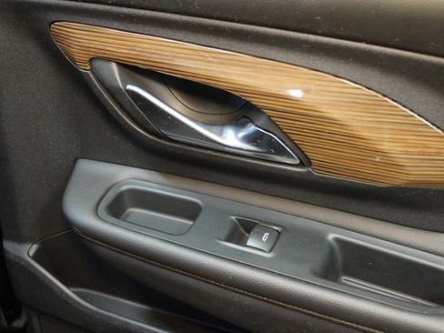 Used 2021 GMC Terrain SLE w/ Driver Convenience Package image 13