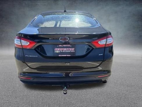 Used 2016 Ford Fusion SE FWD image 9