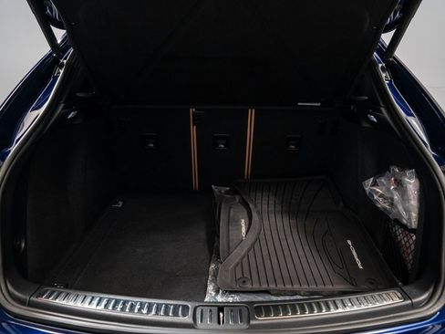 Used 2025 Porsche Macan image 29