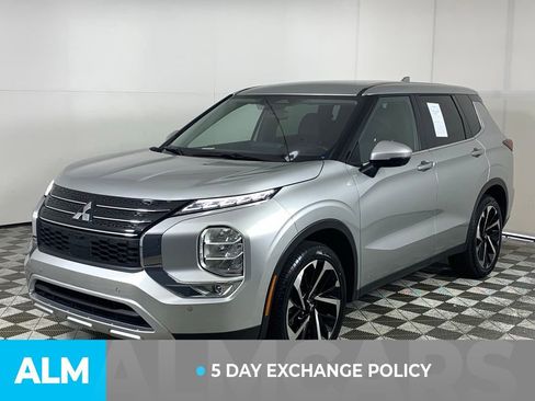 Used 2024 Mitsubishi Outlander SE image 5