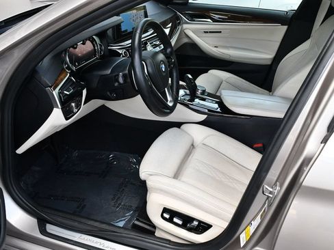 Used 2017 BMW 530i RWD image 13