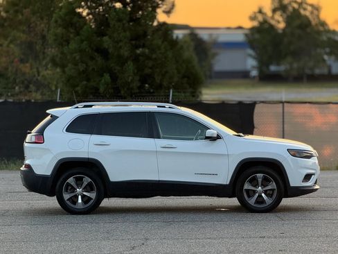 Used 2019 Jeep Cherokee Limited w/ Trailer Tow Group AWD/4WD image 7