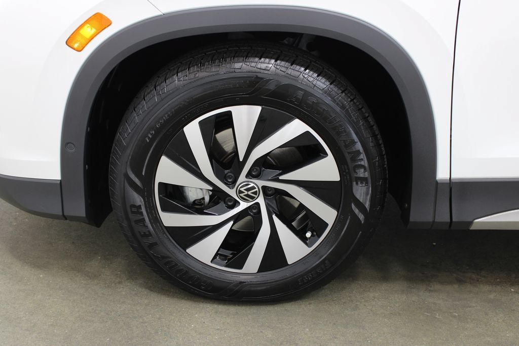 Certified 2026 Volkswagen Tiguan S FWD image 25