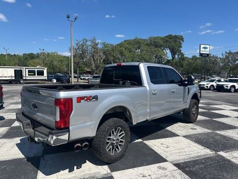 Used 2019 Ford F250 Lariat w/ Lariat Ultimate Package AWD/4WD image 5