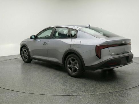 Used 2025 Kia K4 LXS image 6