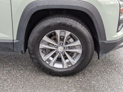 Used 2025 Chevrolet Equinox LT w/ Convenience Package II AWD/4WD image 10