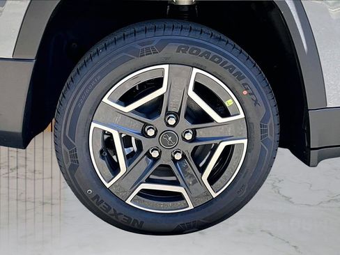 New 2026 Jeep Cherokee Limited image 34