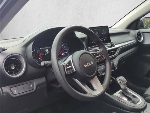 Used 2024 Kia Forte LXS image 9
