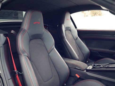 Certified 2024 Porsche 911 Carrera GTS RWD image 24