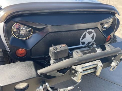 Used 2013 Jeep Wrangler Unlimited Sahara w/ Dual Top Group image 8