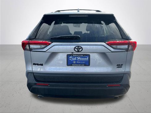Used 2025 Toyota RAV4 XLE w/ Convenience Package image 8