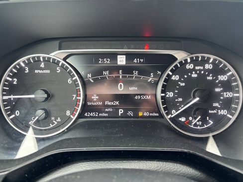 Used 2025 Nissan Pathfinder SL w/ Cargo Package AWD/4WD image 6