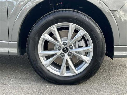 New 2025 Audi Q3 2.0T Premium image 9