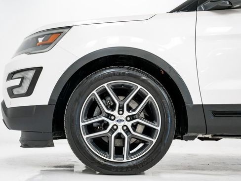 Used 2017 Ford Explorer Sport w/ Equipment Group 401A image 25