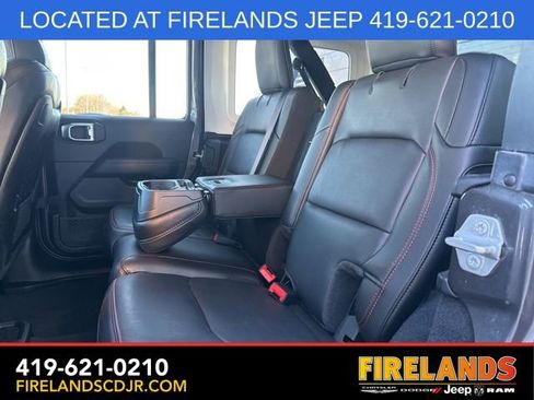 Used 2022 Jeep Wrangler Unlimited Rubicon w/ Cold Weather Group image 5