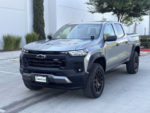 Used 2023 Chevrolet Colorado Trail Boss AWD/4WD image 6
