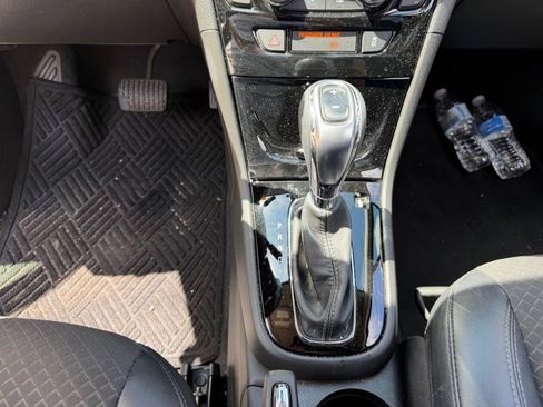 Used 2020 Buick Encore Preferred w/ Safety Package FWD image 28