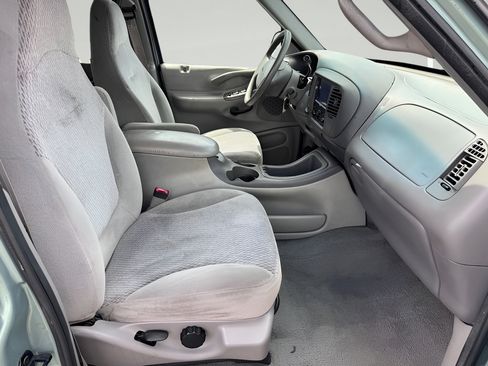 Used 1998 Ford Expedition XLT AWD/4WD image 10