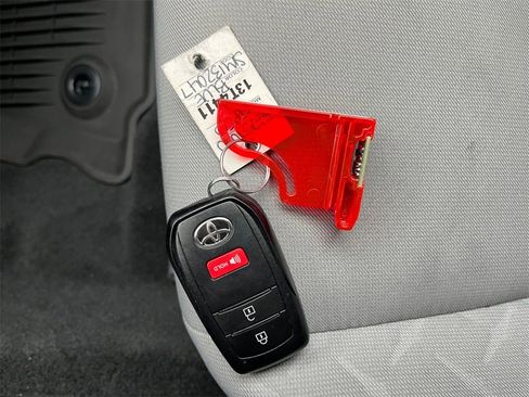 Certified 2025 Toyota Tacoma SR5 image 30