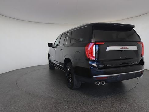 Used 2022 GMC Yukon XL Denali image 12