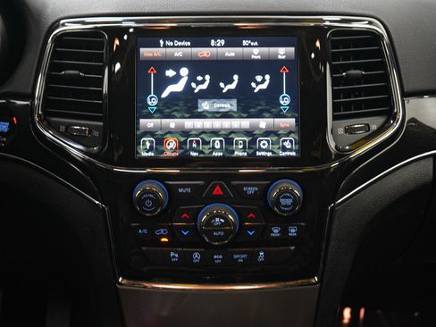 Used 2021 Jeep Grand Cherokee Trailhawk image 17