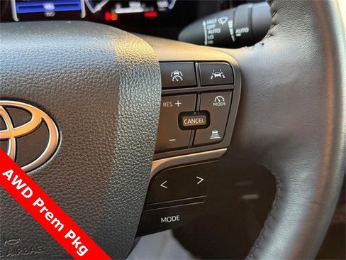 Used 2025 Toyota Camry XLE image 20