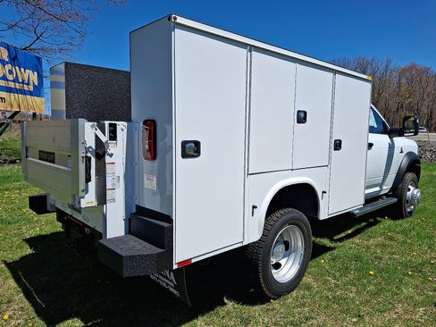 New 2024 RAM 5500 Tradesman AWD/4WD image 9