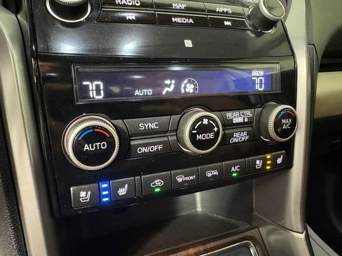 Used 2020 Subaru Ascent Touring w/ Popular Package #3 AWD/4WD image 22