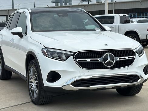 Used 2024 Mercedes-Benz GLC 300 4MATIC image 7