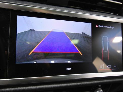 Used 2025 Audi Q3 2.0T Premium image 25